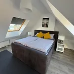 Am Rhein Daire Bonn