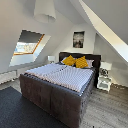 Am Rhein Apartment Bonn